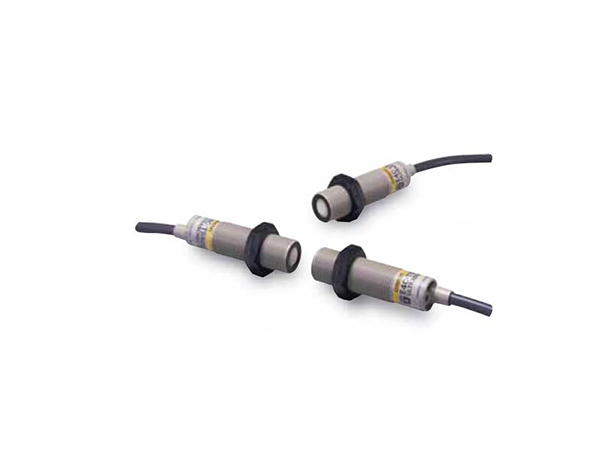 E4C hình trụ Ø18mm nhựa (Discontinued)
